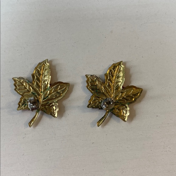 Red Maple Leaf Earrings - Picture 2 of 2